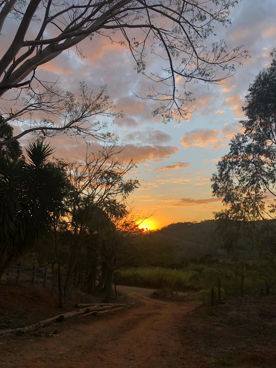 Pôr do sol sobre as montanhas do Sul de Minas